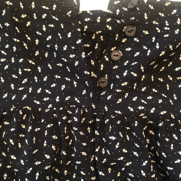 Black and white floral print skirt, Sz S - Picture 6 of 7